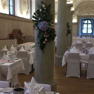 Wandbehang aus Blumen 